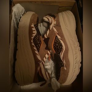 Ugg Wild thing with zipper